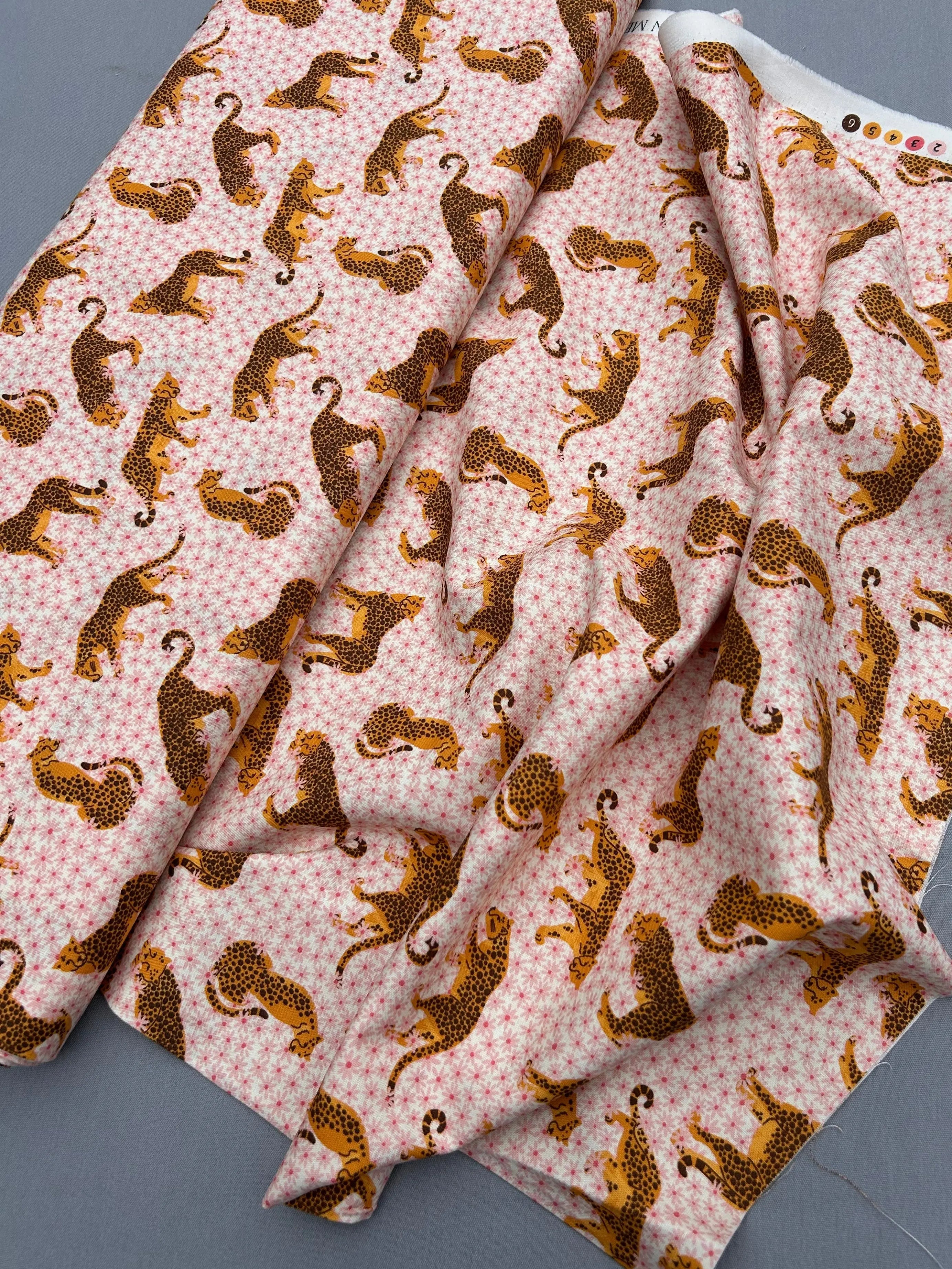 Cheetahs organic cotton - Cloud 9 Cherry Fabrics