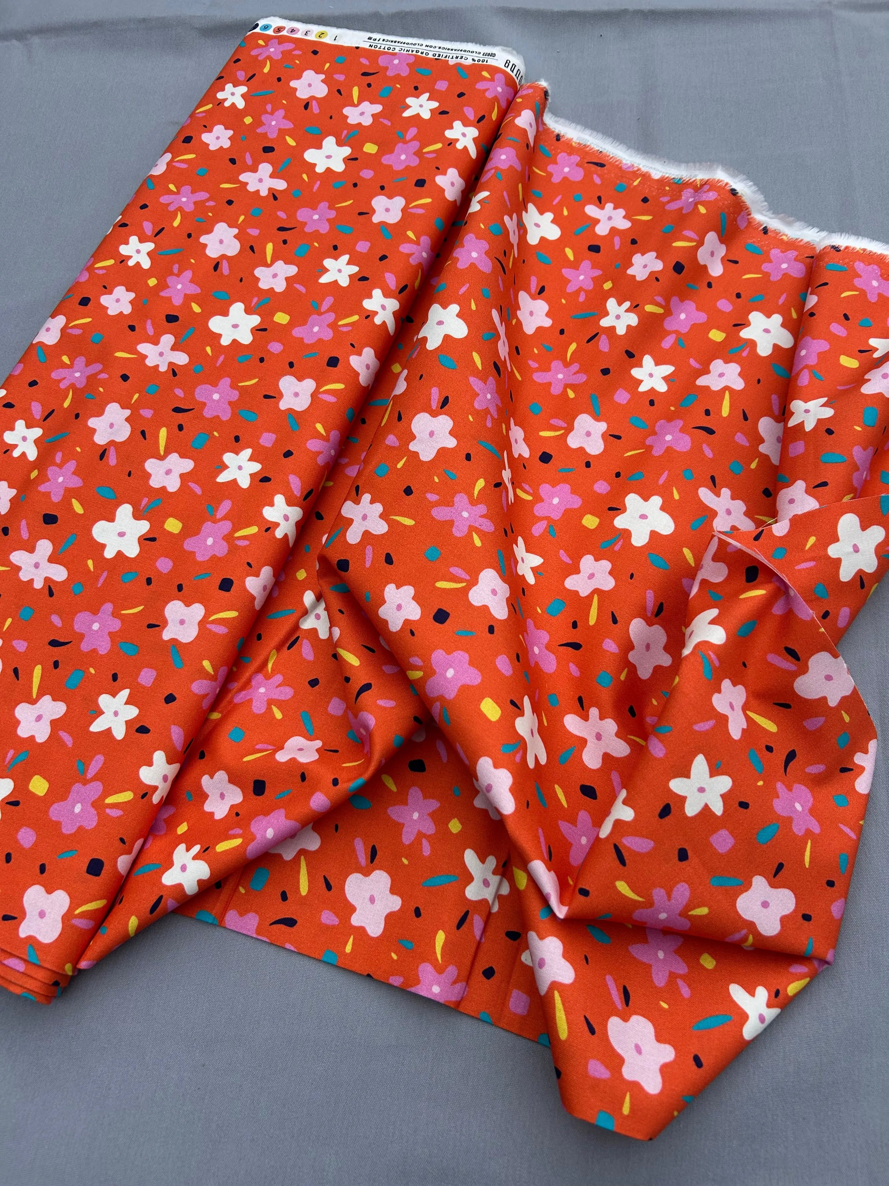 Cheerful Flowers organic cotton - Cloud 9 Cherry Fabrics