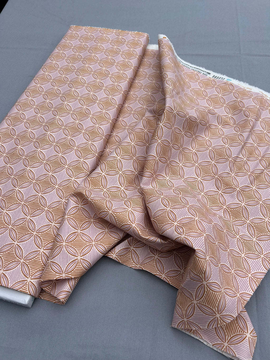 Star Petal organic cotton - Cloud 9 Cherry Fabrics